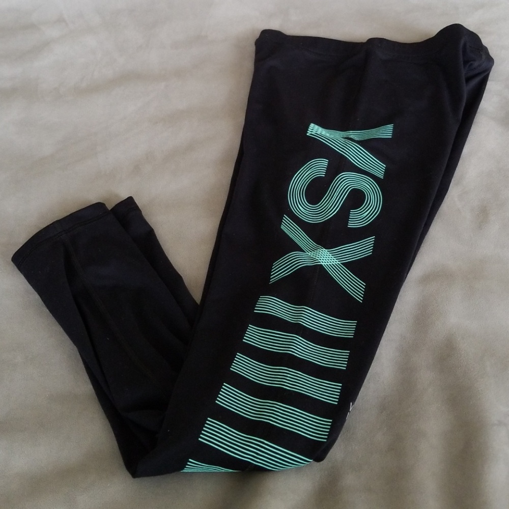 VS Sport leggings